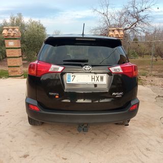 Toyota RAV4 2014