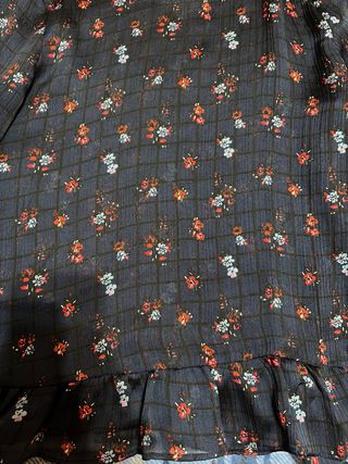 Camisa Sfera flores manga acampanada