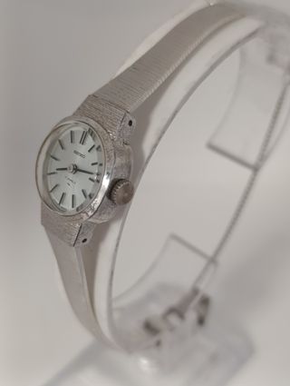 Reloj Seiko bañado en oro blanco