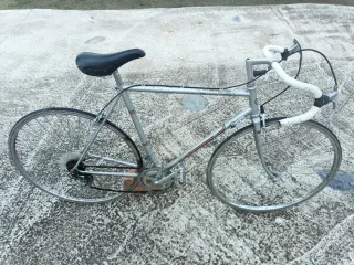 Bicicleta antigua de carretera