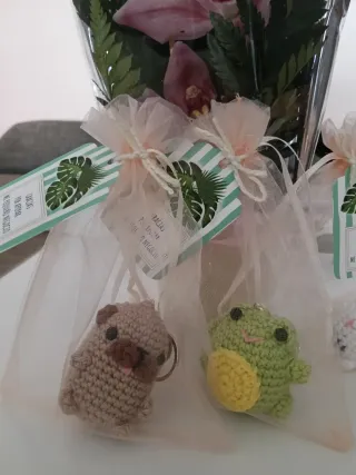 Llaveros tejidos artesanales