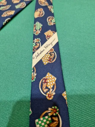 Cravatta vintage Salvatore Ferragamo