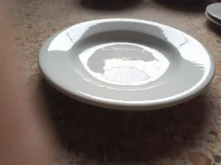 Juego de platos de porcelana blanca