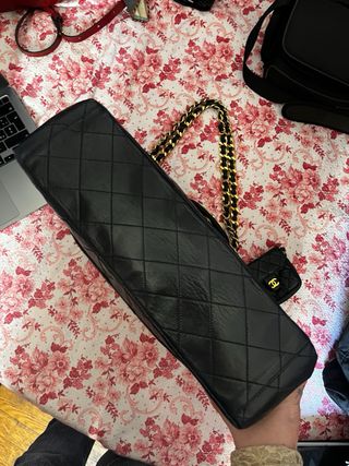 Borsa Chanel Maxi Logo Flap Nera Oro