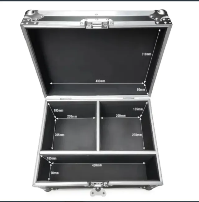 Dos Máquinas de chispa Fría750W + Flightcase