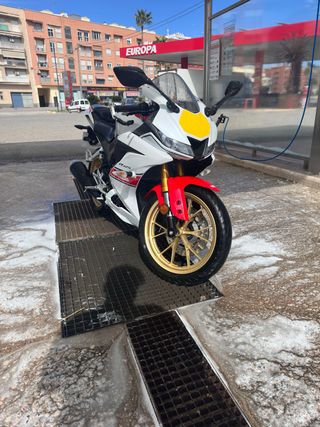 Yamaha YZF R125 Deportiva