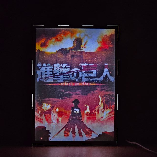 Lámpara LED Doble Imagen Shingeki no Kyojin