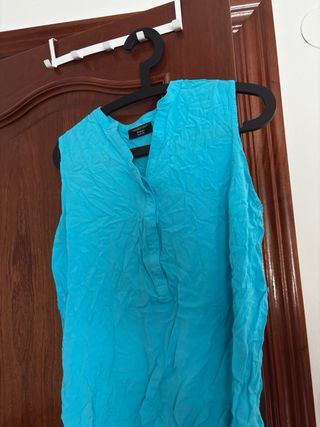 Blusa sin mangas azul