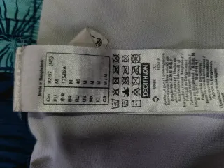 Bañador azul con estampado floral