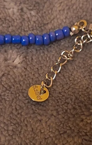 Collana con cornetto portafortuna blu