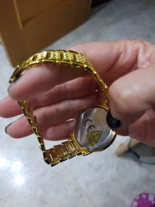 Reloj y Accesorios Dorados