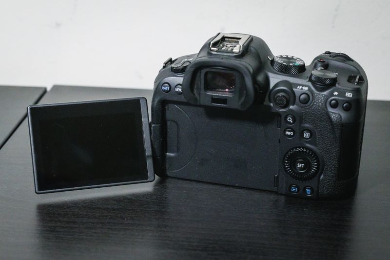 Canon EOS R6 Mark II Cámara afbeelding 3