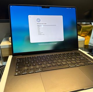 MacBook Pro 14 M4 16GB RAM 512GB *URGE VENTA*