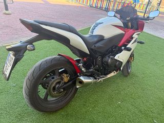 Honda CBR 600 2011 Roja y Blanca