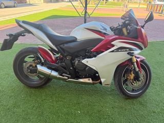 Honda CBR 600 2011 Roja y Blanca