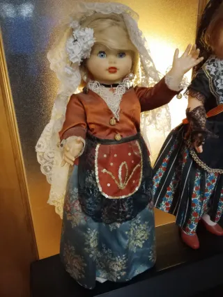 Vecchie bambole regionali antiche 60 cm