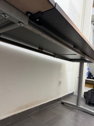 Mesa de oficina esquinera ajustable