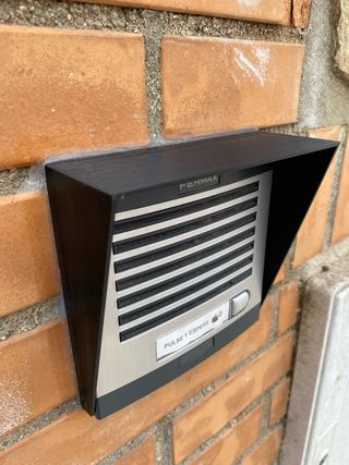 Visera gris portero Fermax