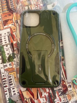 Custodia iPhone 13 con MagSafe e cordino
