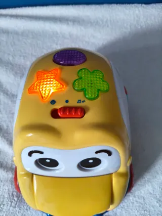 Coche de arrastre infantil amarillo