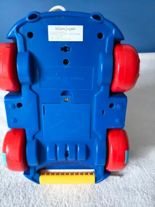 Coche de arrastre infantil amarillo