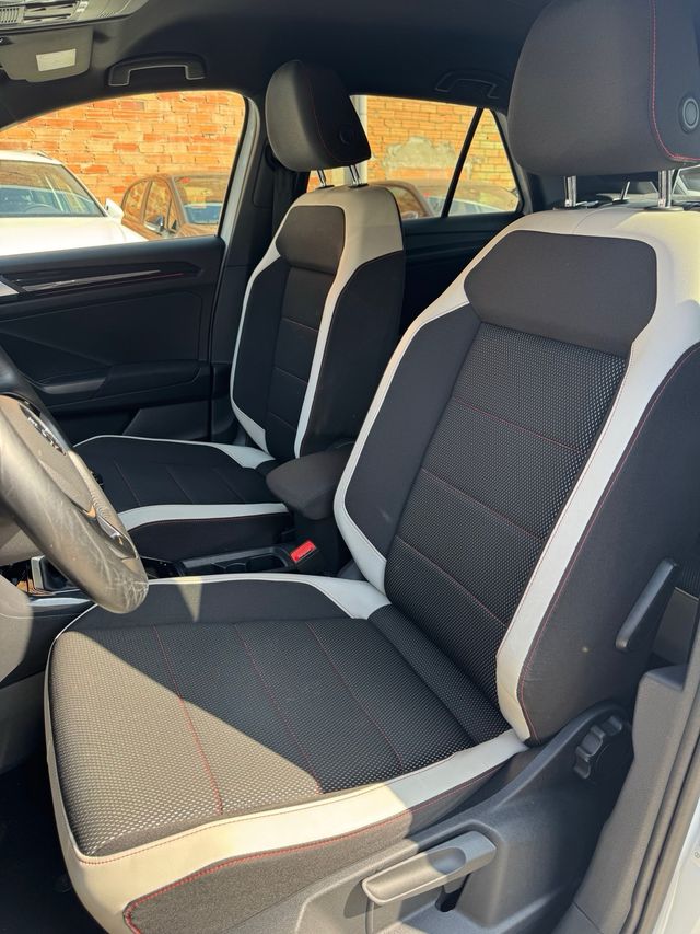 VW T-Roc Sport 1.5TSi 150cv manual