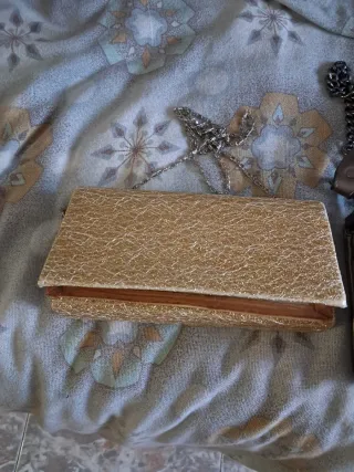 Bolso de fiesta dorado