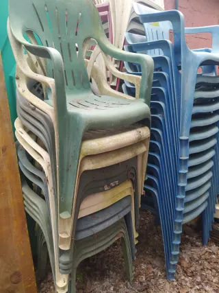 8 Sillas de terraza verdes