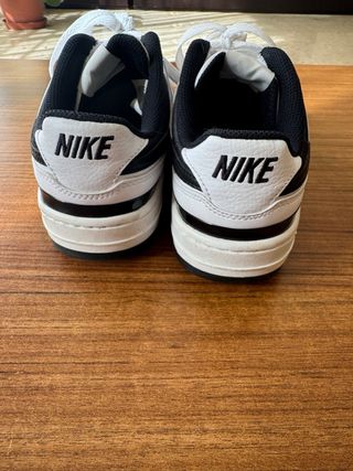 Bambas Nike Blancas y Negras