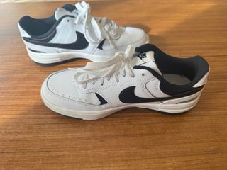 Bambas Nike Blancas y Negras