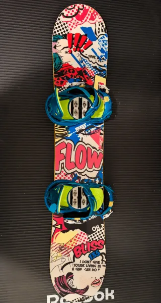 Tabla Snow Flow Bliss 135 + Fijaciones Flux RK30