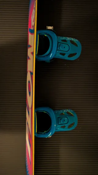 Tabla Snow Flow Bliss 135 + Fijaciones Flux RK30