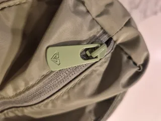 Bolso Roxy acolchado verde kaki-NUEVO sin etiqueta