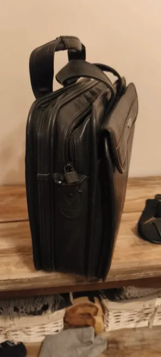 Maletín Belkin Negro Cuero