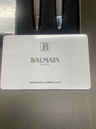 Elegante astuccio con due penne Balmain Paris