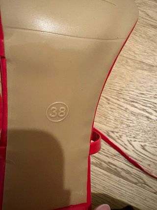 Sandali rossi con tacco