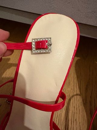 Sandali rossi con tacco