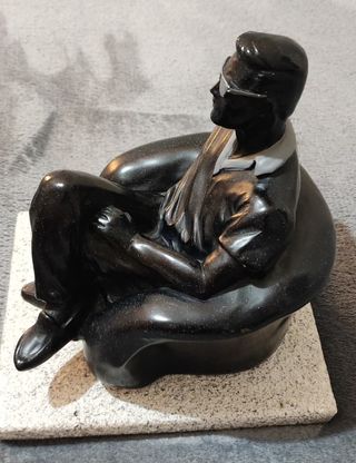 Escultura Urregui Luis Miguel Urrea