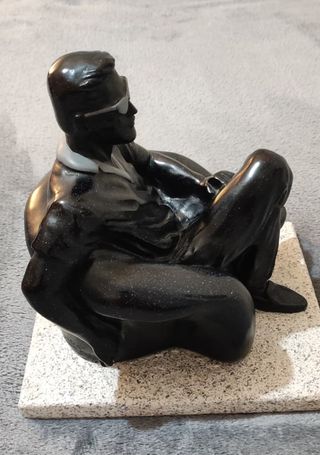 Escultura Urregui Luis Miguel Urrea