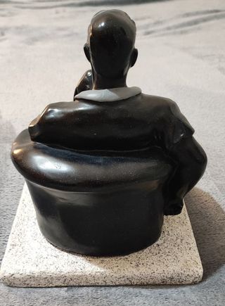 Escultura Urregui Luis Miguel Urrea