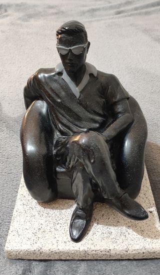 Escultura Urregui Luis Miguel Urrea