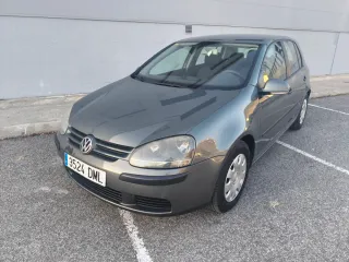 Volkswagen Golf 2004