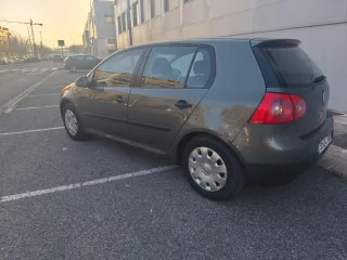 Volkswagen Golf 2004