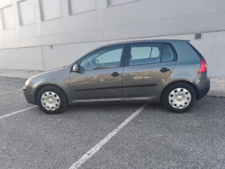 Volkswagen Golf 2004