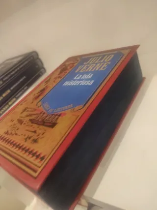 Libro La isla misteriosa Julio Verne