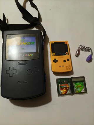 Game Boy Color + Organizer + 2 Giochi