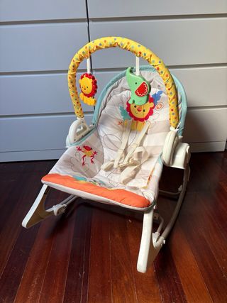 Hamaca bebé con arco de juguetes