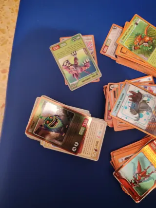 Lote cartas Invizimals más de 500 cartas.