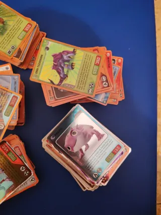 Lote cartas Invizimals más de 500 cartas.