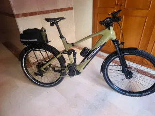 Bicicleta eléctrica trekking nueva